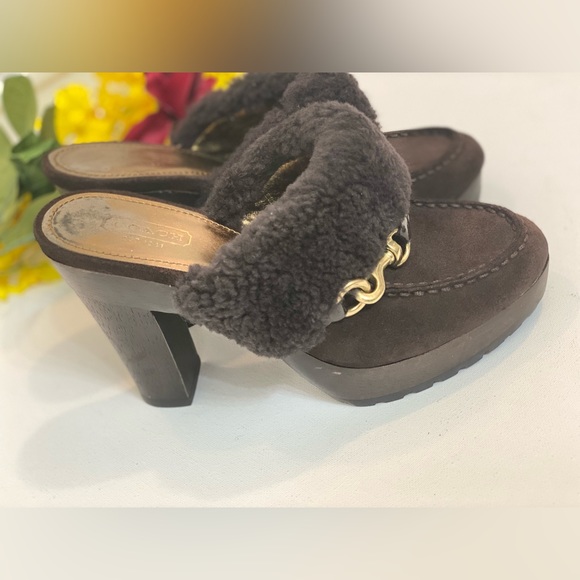 COACH brand women shoes size 6.5 , unique and beautiful…rare find!!! - Picture 3 of 4